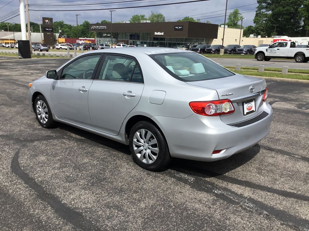 Thumbnail: 2013 Toyota Corolla - 3
