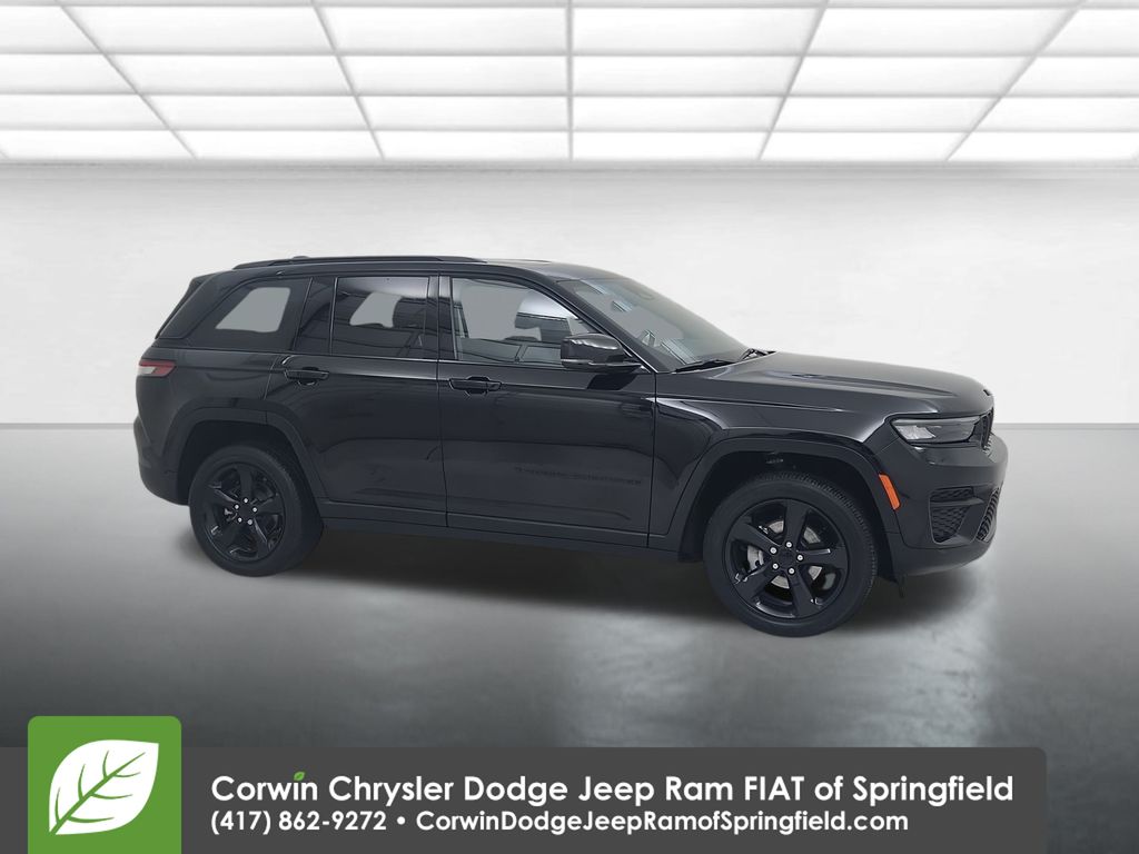 2023 Jeep Grand Cherokee Altitude 4WD