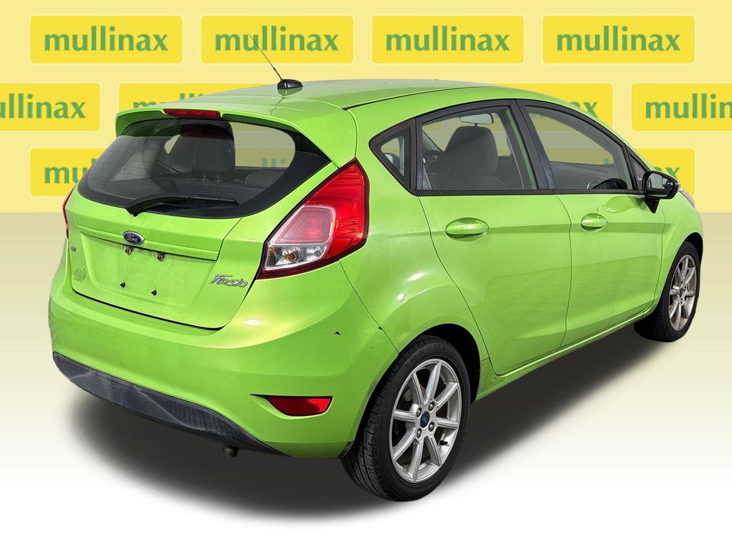 Used 2015 Green Ford SE image 4