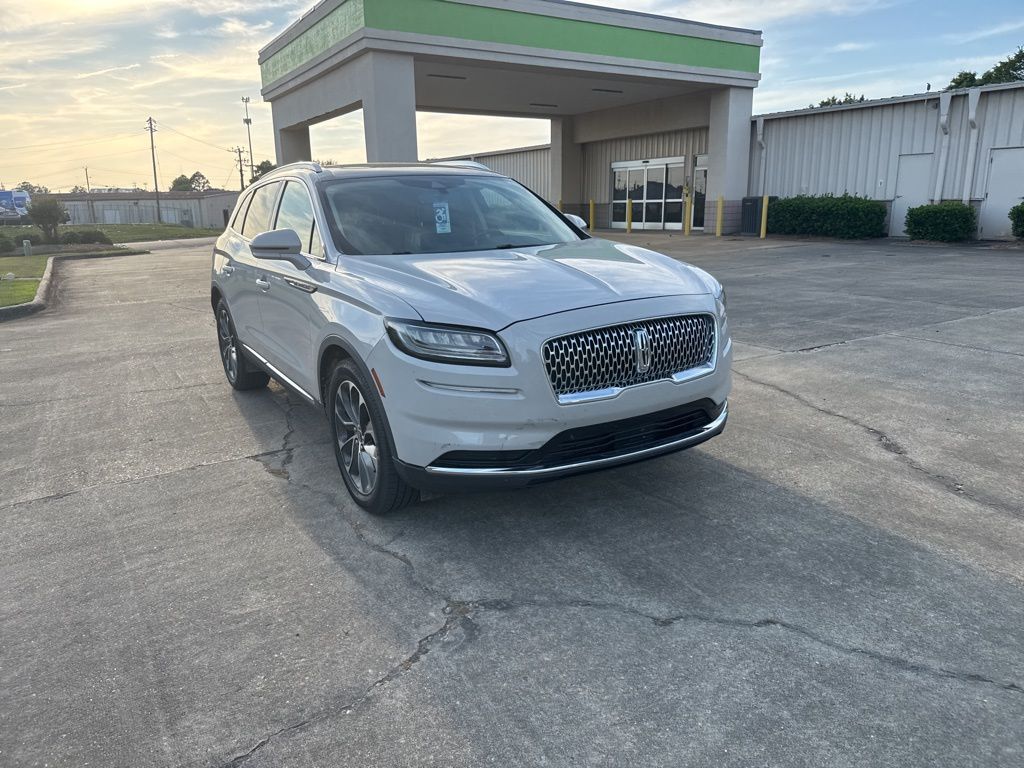 2022 Ceramic Pearl Metallic Tinted Clearcoat Lincoln Nautilus Reserve FWD SUV