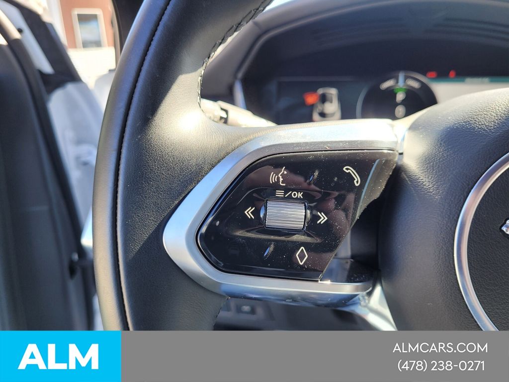 Used 2024  Jaguar HSE image 25