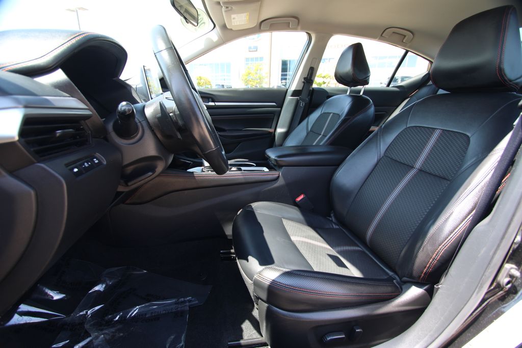 Used 2023 Nissan Altima Sedan