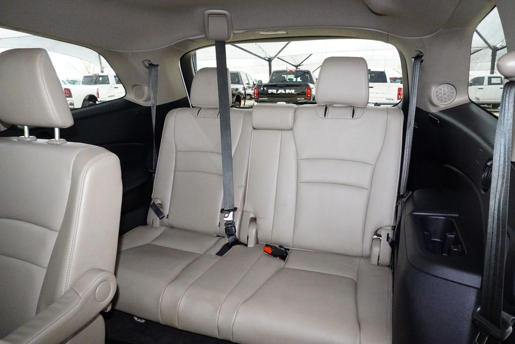 Used Car 2020 Honda Pilot  Touring For Sale Under $25,000 In Weatherford, Texas