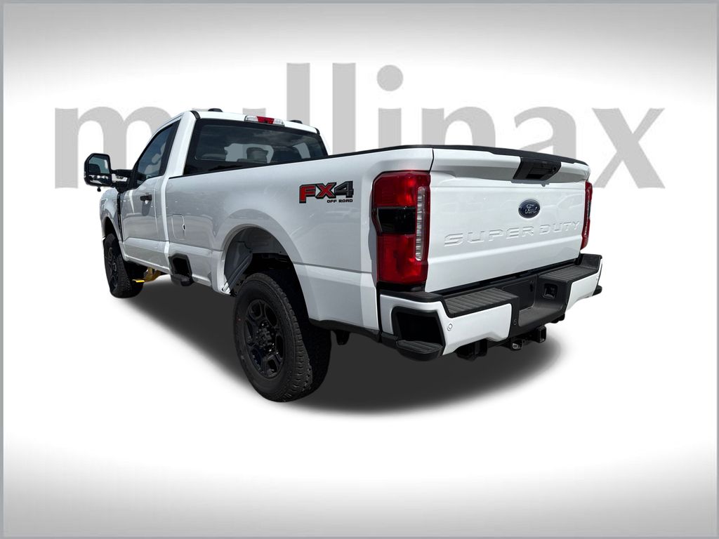 2025 Ford F-350 photo 3