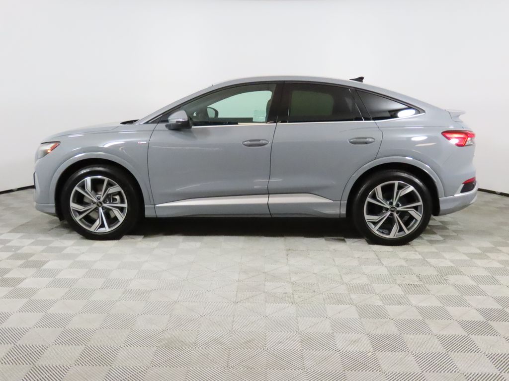 Thumbnail: 2025 Audi Q4 e-tron - 2