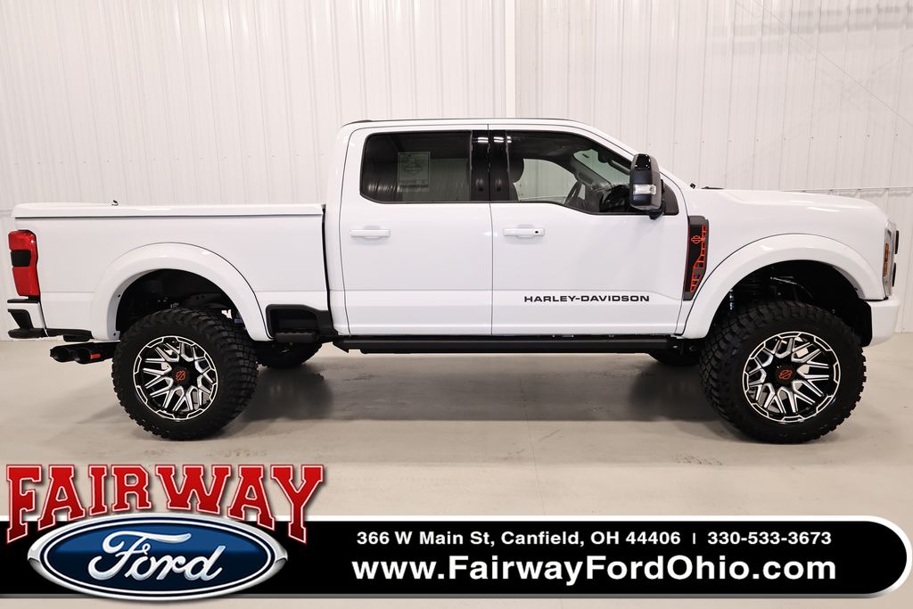 Oxford White 2026 Ford F-250 Super Duty Lariat Crew Cab 4WD Pickup Truck Four-Wheel Drive Automatic