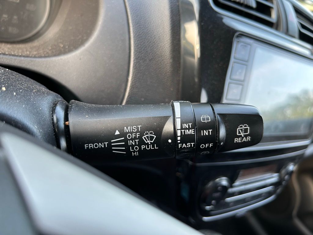 2021 Mitsubishi Mirage LE 19