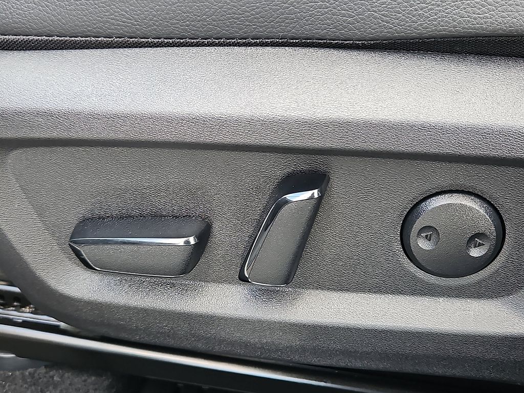 Thumbnail: 2023 Nissan Rogue - 27