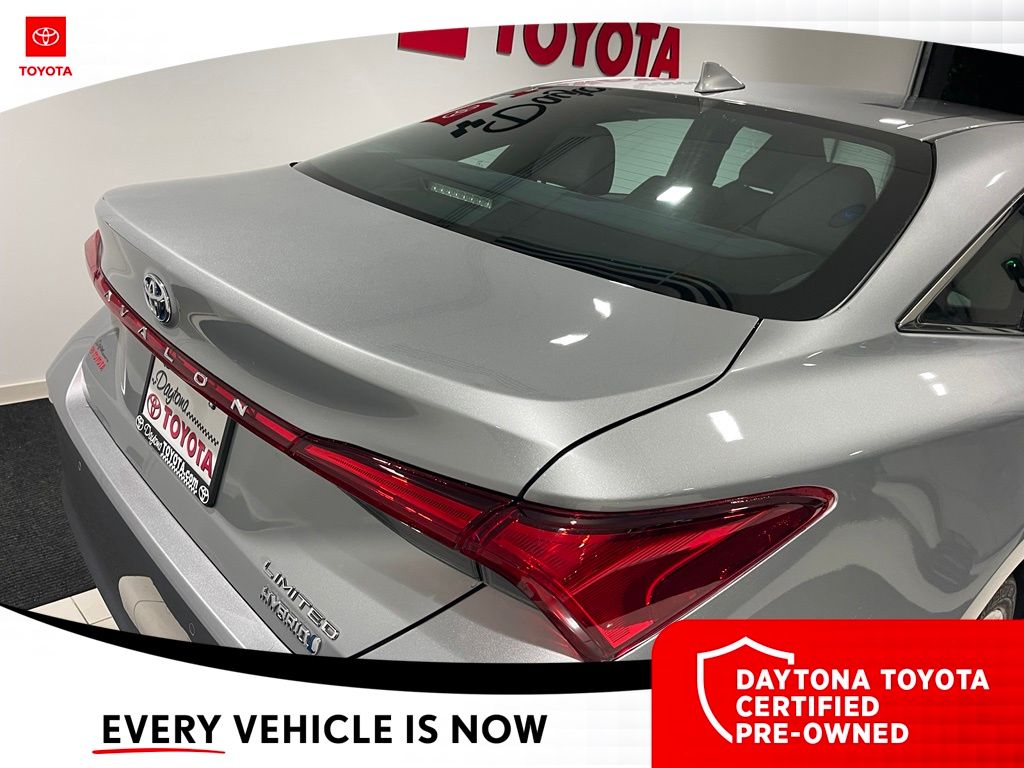 2021 Toyota Avalon Limited - Photo 9