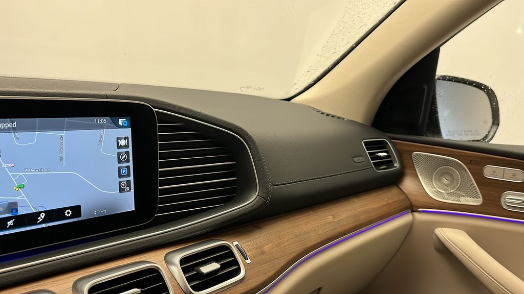 2023 Mercedes-Benz GLS 450 4MATIC 21