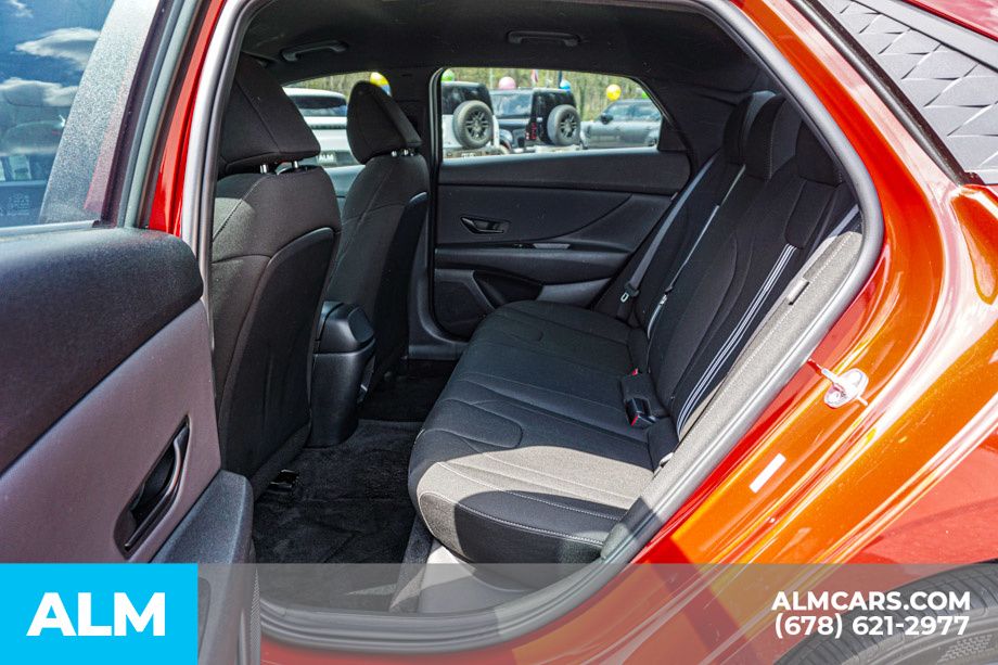 2025 Hyundai Elantra SEL - Photo 21