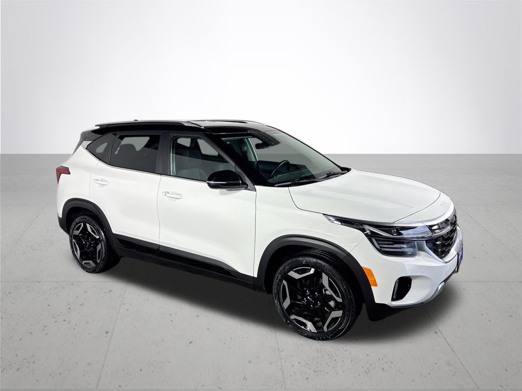 2024 Kia Seltos SX photo 3