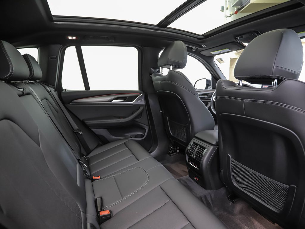 Thumbnail: 2023 BMW X3 - 26