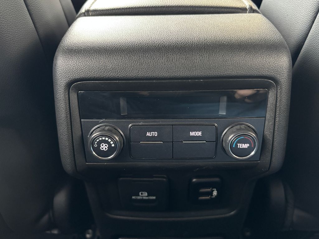 Thumbnail: 2017 GMC Acadia - 19