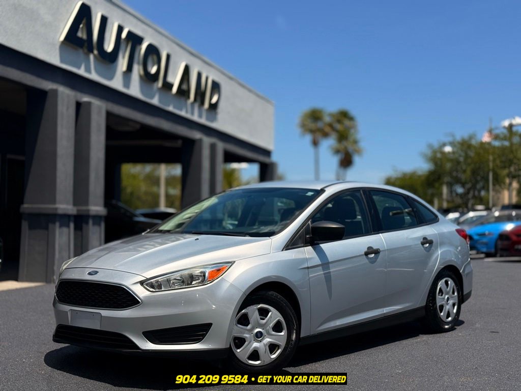 Ingot Silver 2016 Ford Focus Sedan Front-Wheel Drive 6-Speed Automatic