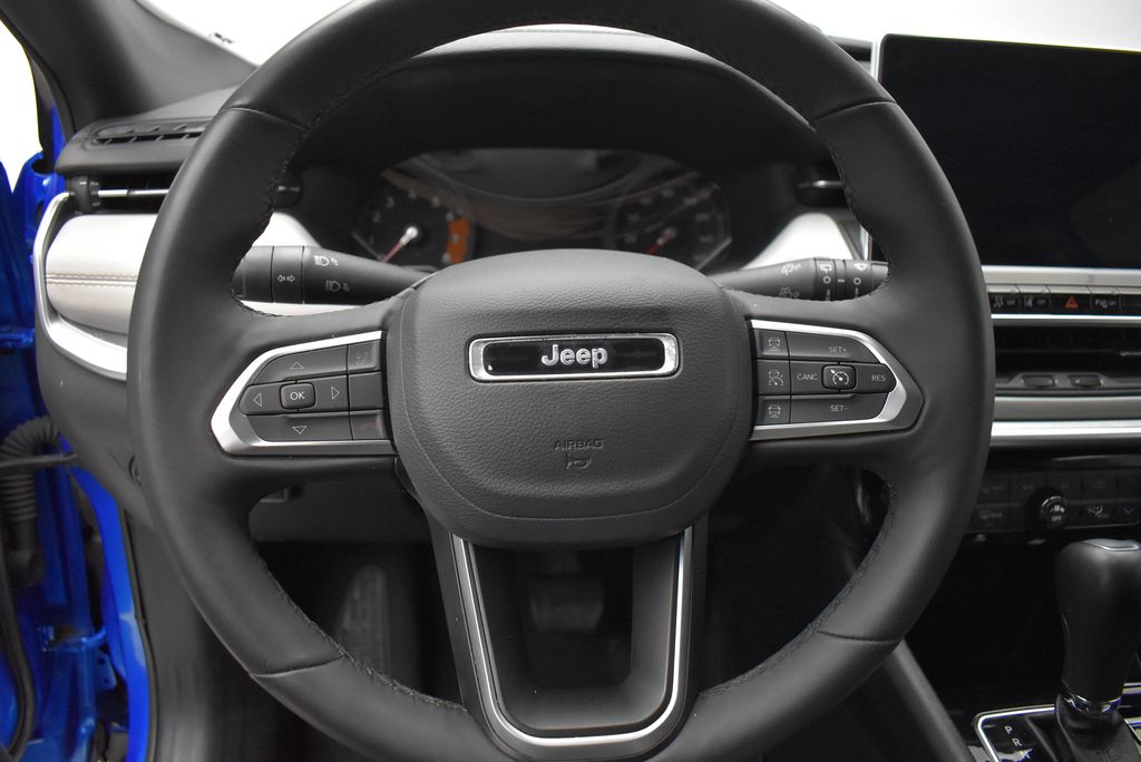 Thumbnail: 2025 Jeep Compass - 17