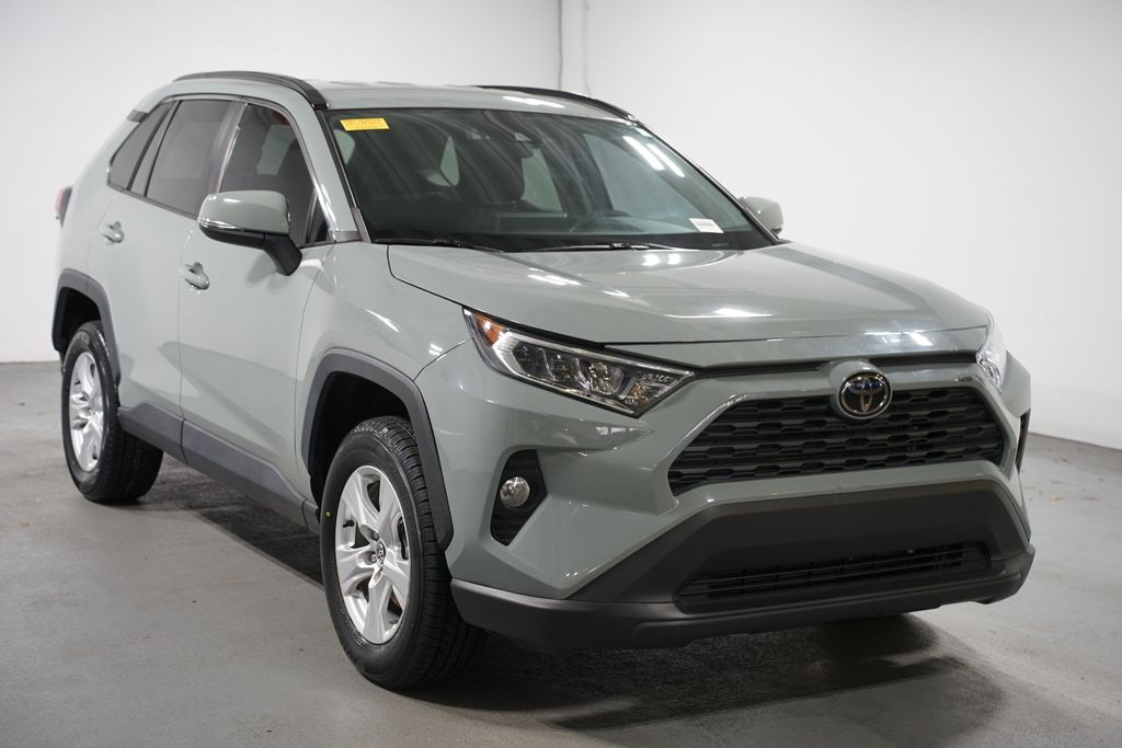Thumbnail: 2021 Toyota RAV4 - 3