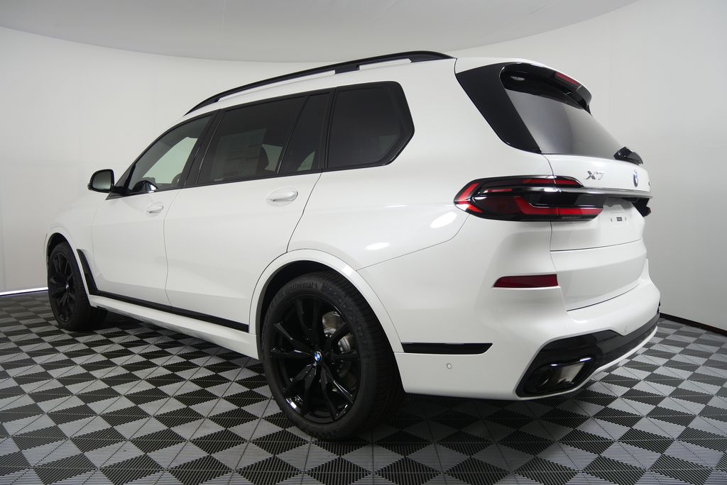 Thumbnail: 2026 BMW X7 - 5