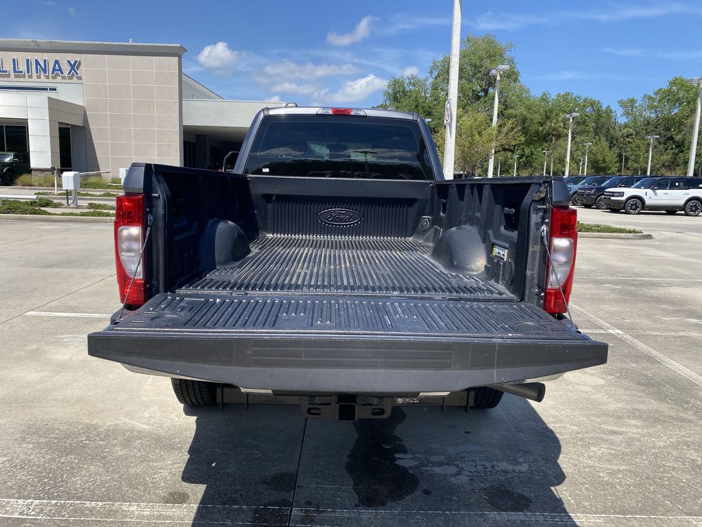2022 Ford F-350SD XL photo