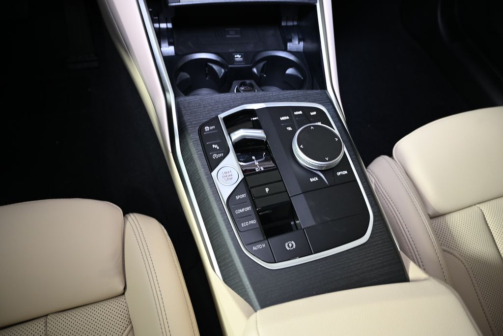 Thumbnail: 2025 BMW 3 Series - 19