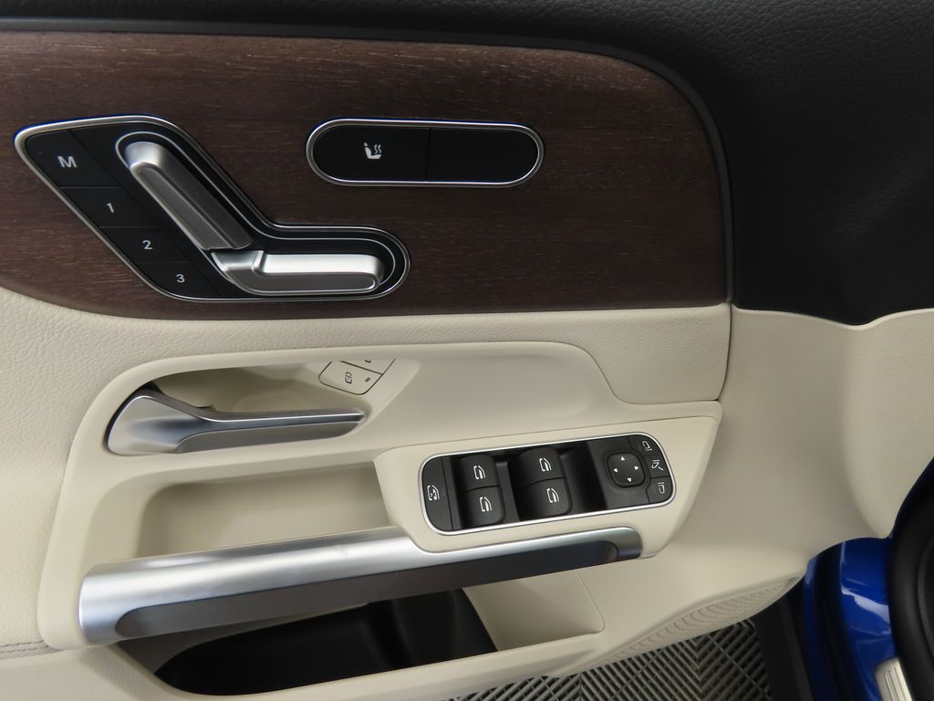 2022 Mercedes-Benz GLB 250 23