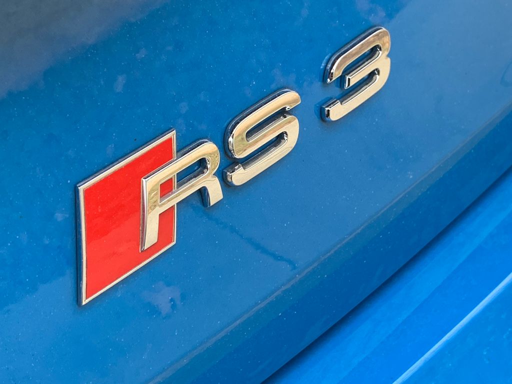Thumbnail: 2023 Audi RS 3 - 9