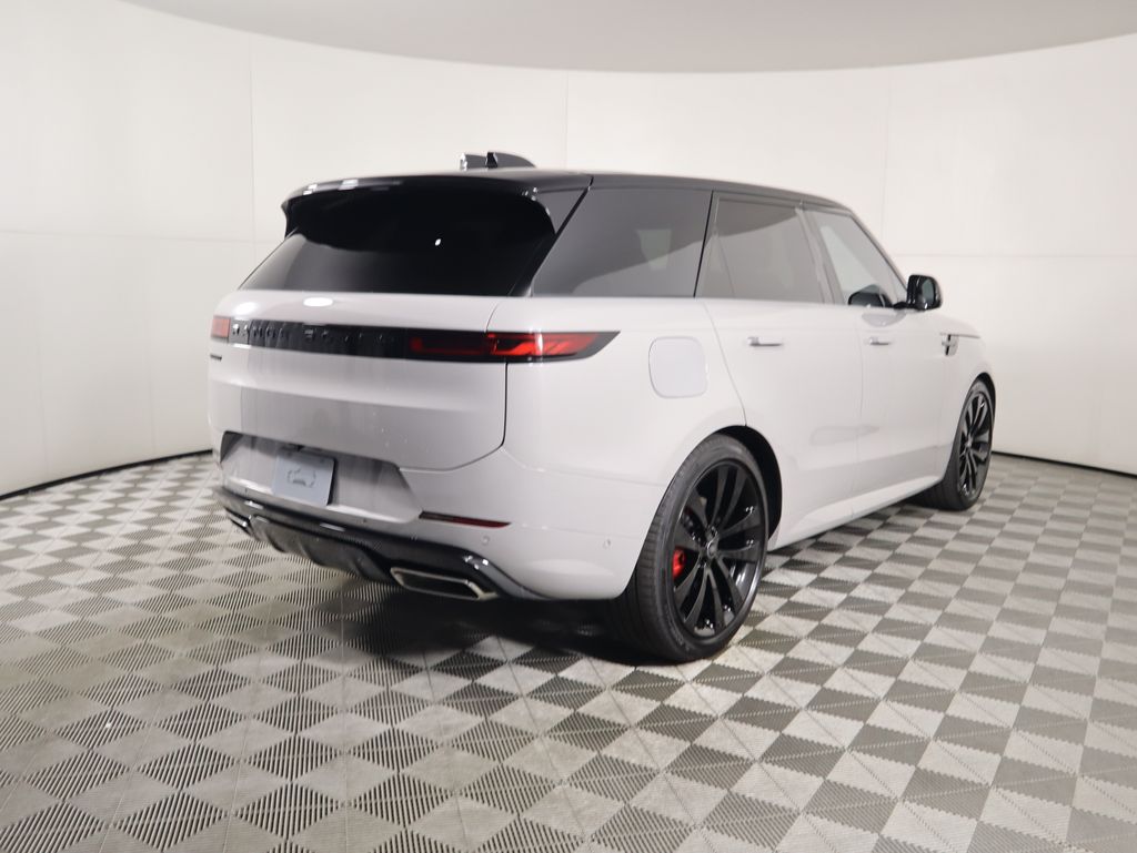 Thumbnail: 2025 Land Rover Range Rover Sport - 5