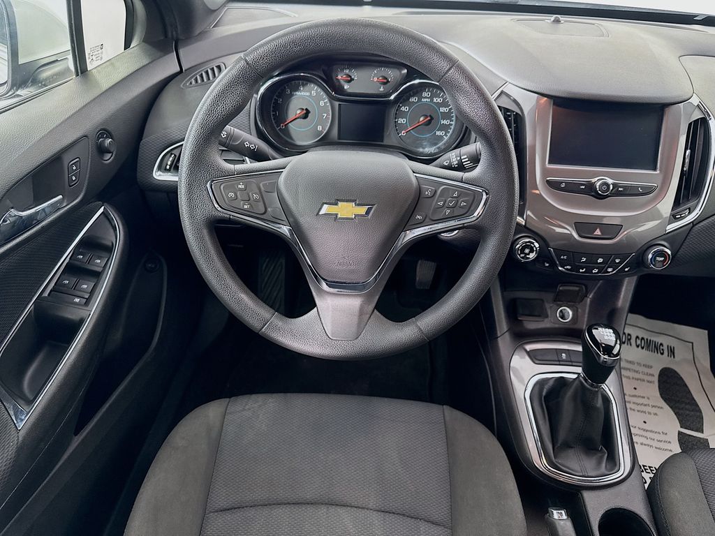 2018 Chevrolet Cruze LT photo