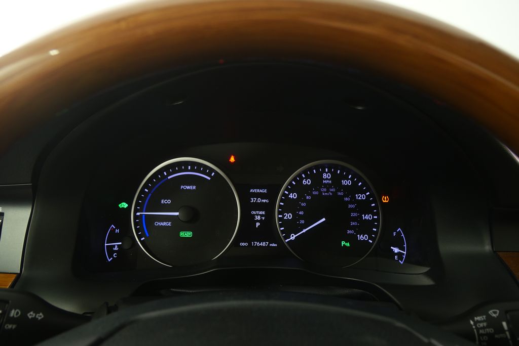 Thumbnail: 2013 Lexus ES - 17