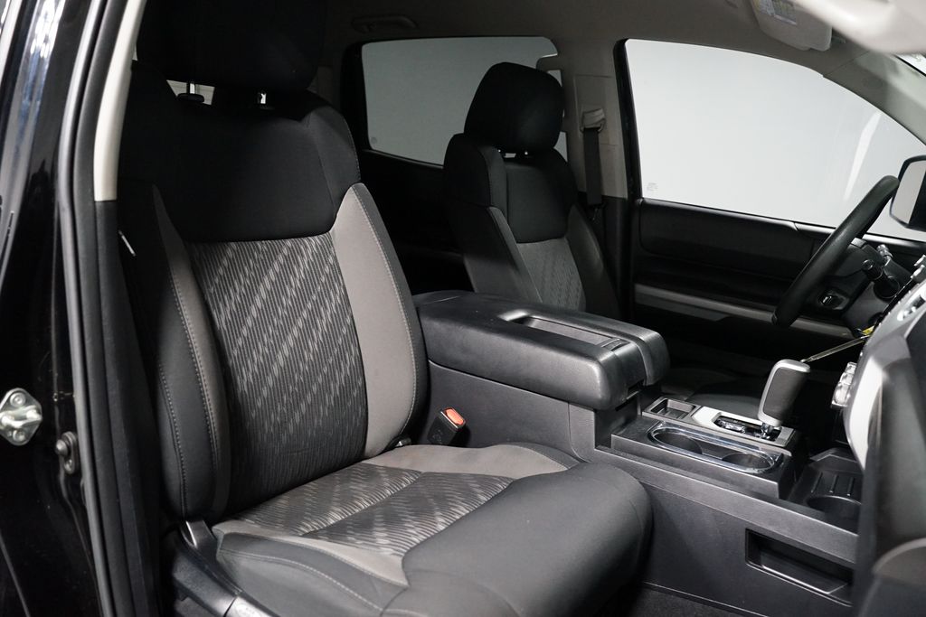 Thumbnail: 2020 Toyota Tundra - 25