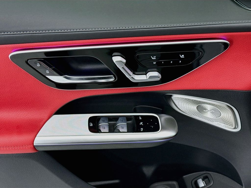 Thumbnail: 2027 Mercedes-Benz GLC - 22