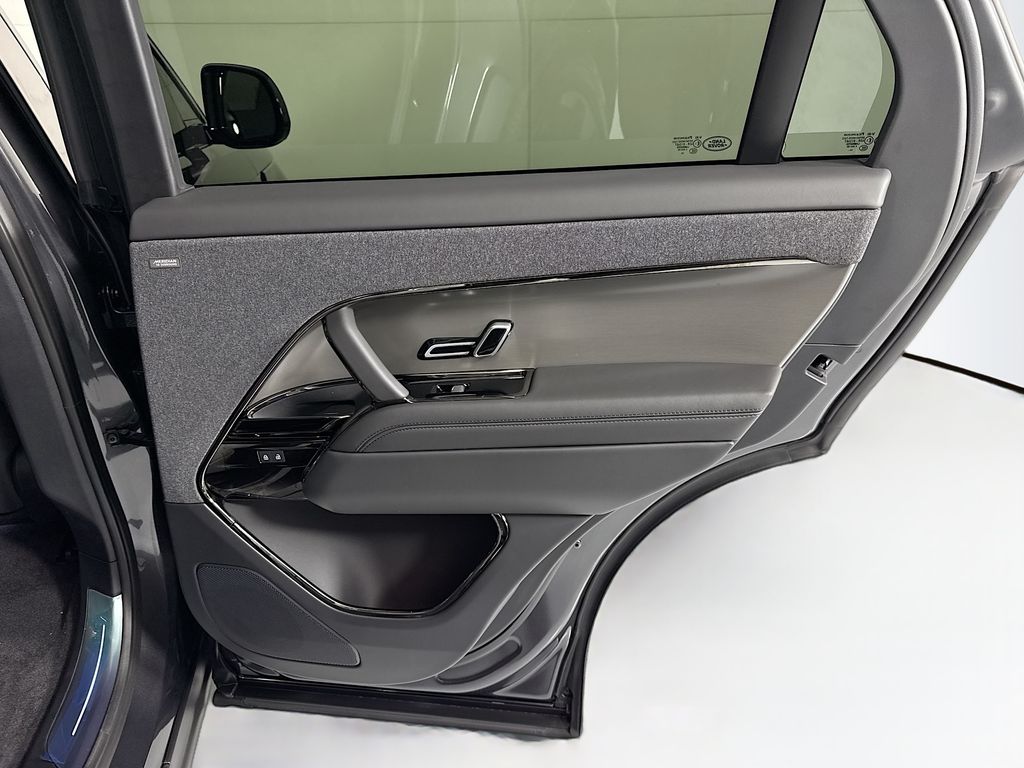 Thumbnail: 2026 Land Rover Range Rover Sport - 29
