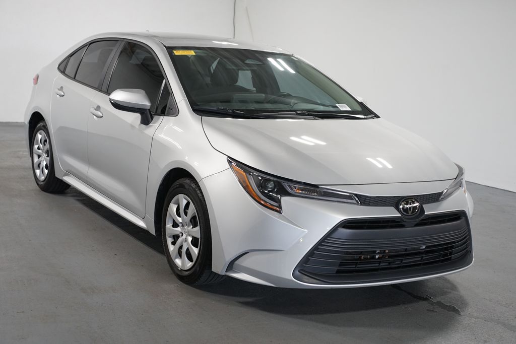 Thumbnail: 2024 Toyota Corolla - 3