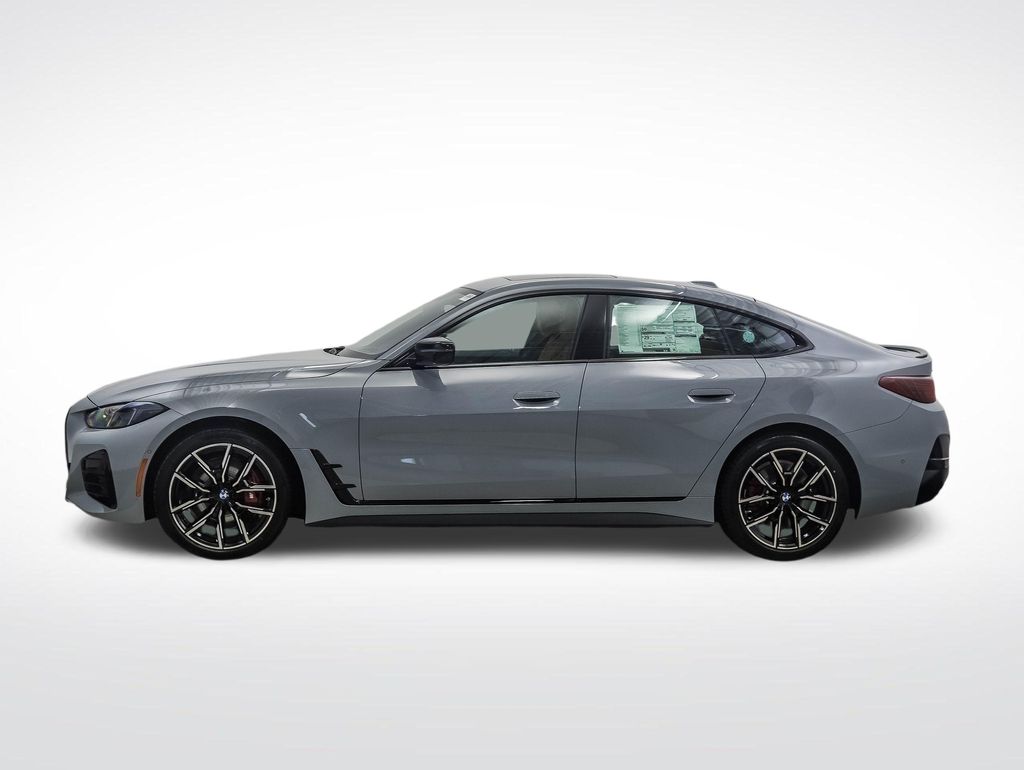 Thumbnail: 2026 BMW 4 Series - 2