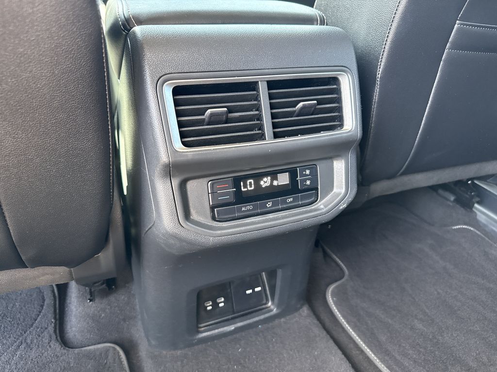 2024 Volkswagen Atlas 2.0T SE w/Technology Black at DeMontrond Auto Country