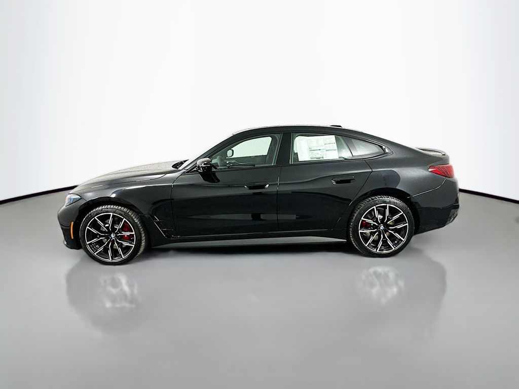 Thumbnail: 2025 BMW i4 - 8