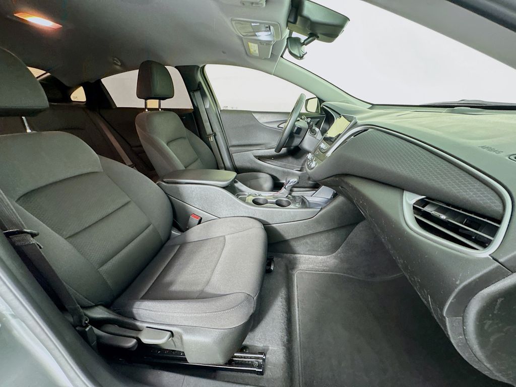 Used Car 2025 Chevrolet Malibu  Rs For Sale Under $25,000 In Austin, Texas