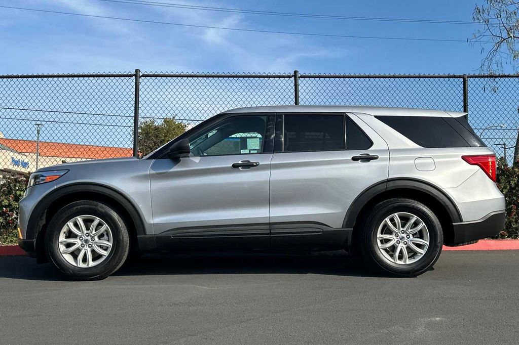 2021 Ford Explorer Base 9