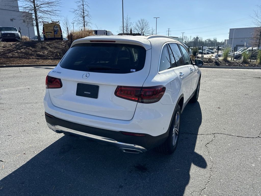 2022 Mercedes-Benz GLC GLC 300 8