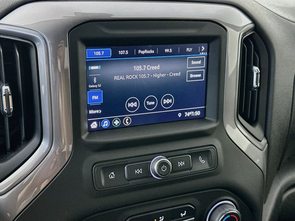 ChevroletSilverado 1500 LTD17