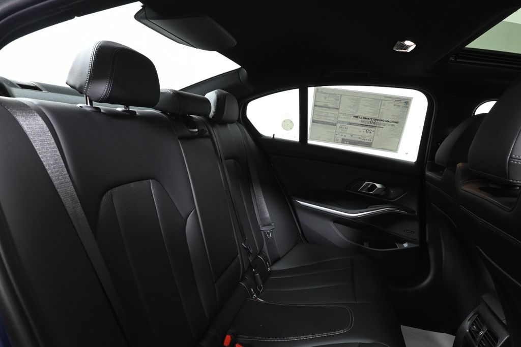 Thumbnail: 2026 BMW 3 Series - 30