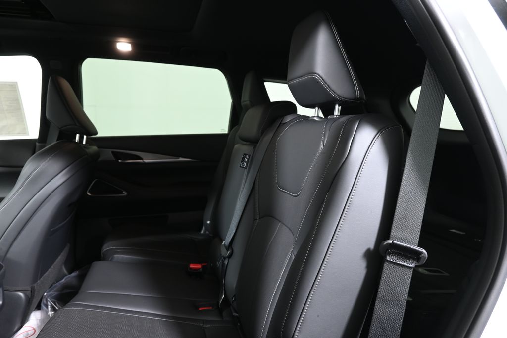 Thumbnail: 2027 INFINITI QX60 - 4