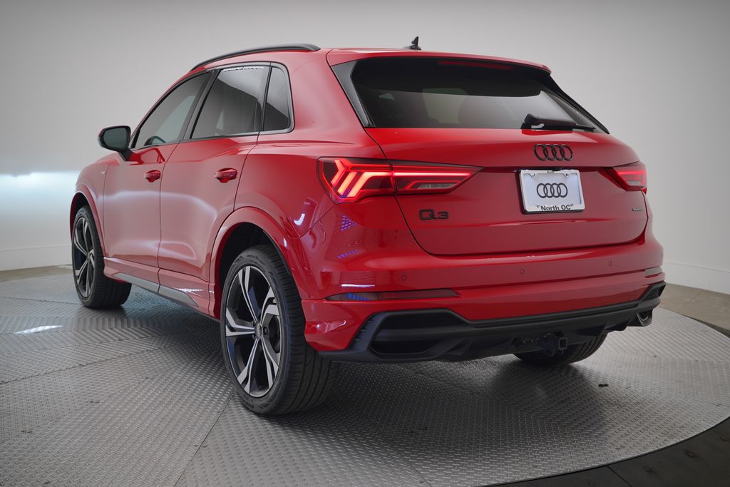 Thumbnail: 2023 Audi Q3 - 3