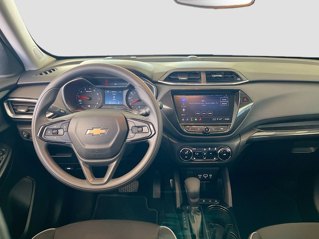 Used 2022 Red Chevrolet LT image 22