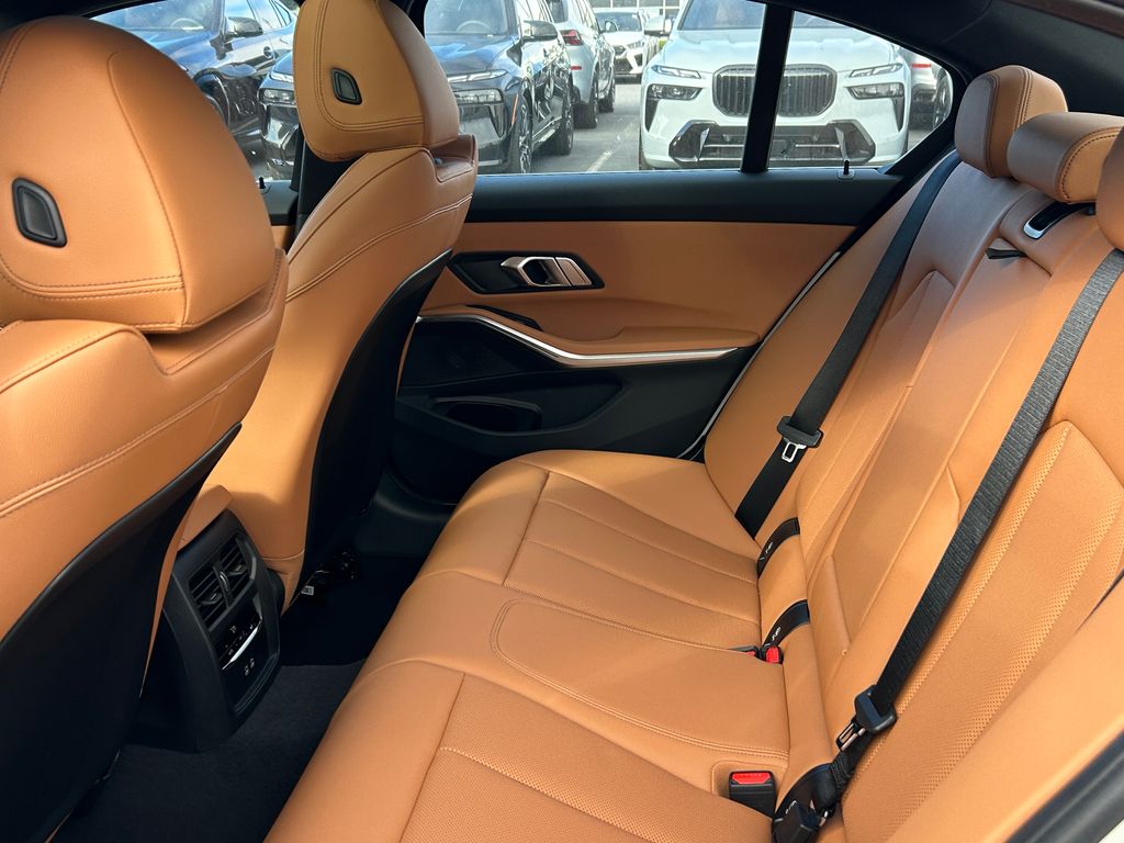 Thumbnail: 2026 BMW 3 Series - 30