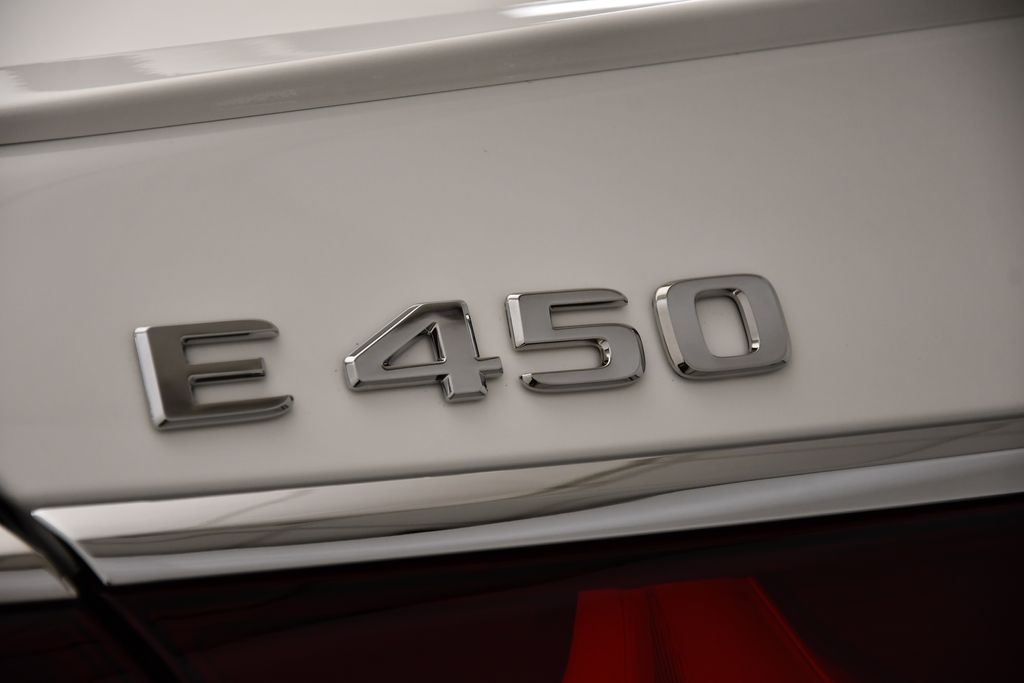 2025 Mercedes-Benz E-Class E 450 9