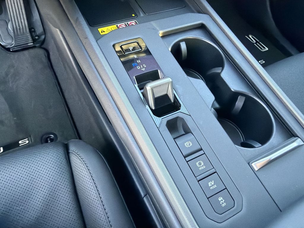 Thumbnail: 2026 Lexus ES - 20