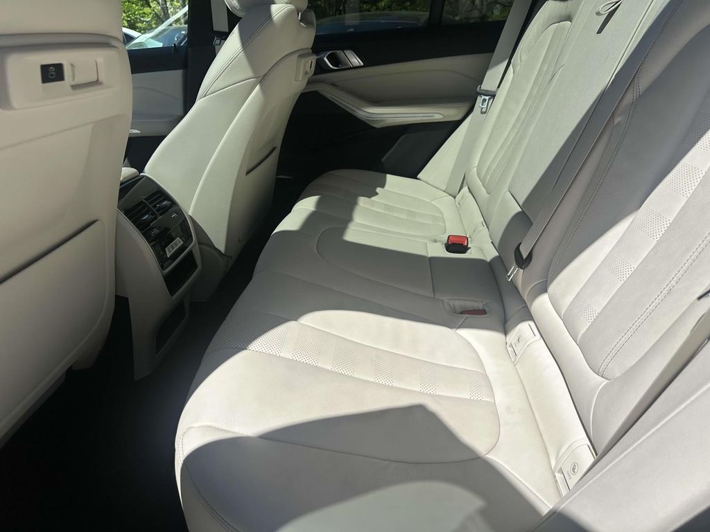 2022 BMW X5 xDrive40i 20