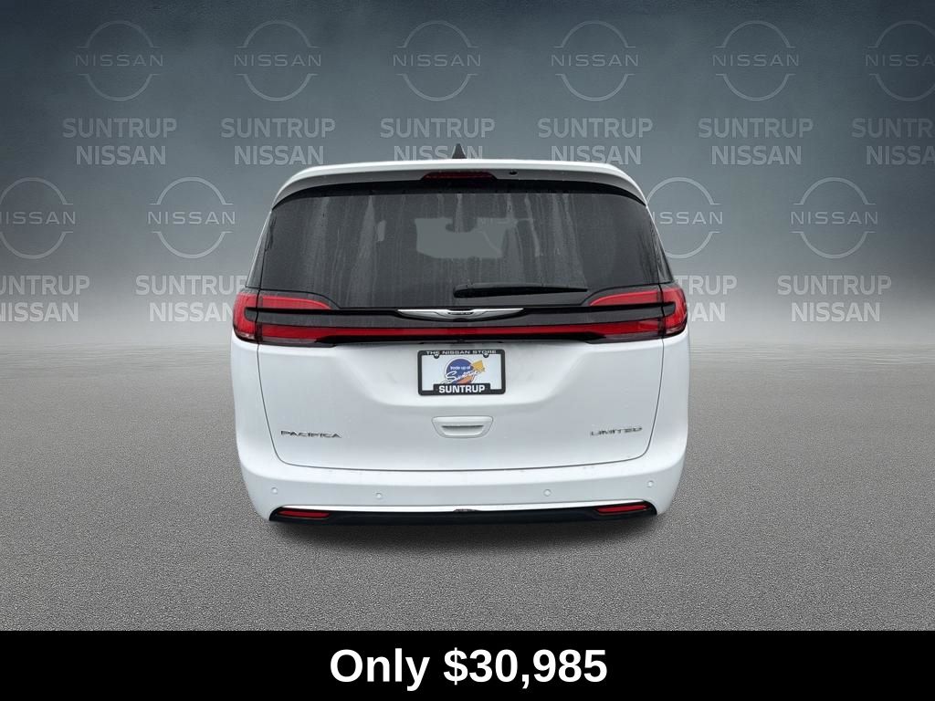 View vehicle photo 4