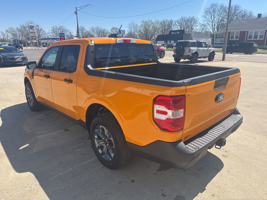 View vehicle photo 4